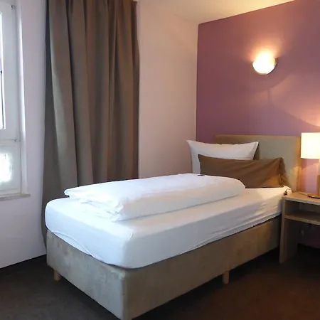 호텔 Rheinhotel Zur Krone 2*