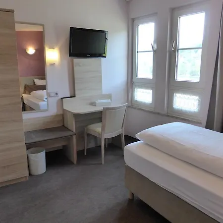 Rheinhotel Zur Krone 호텔 보파르트